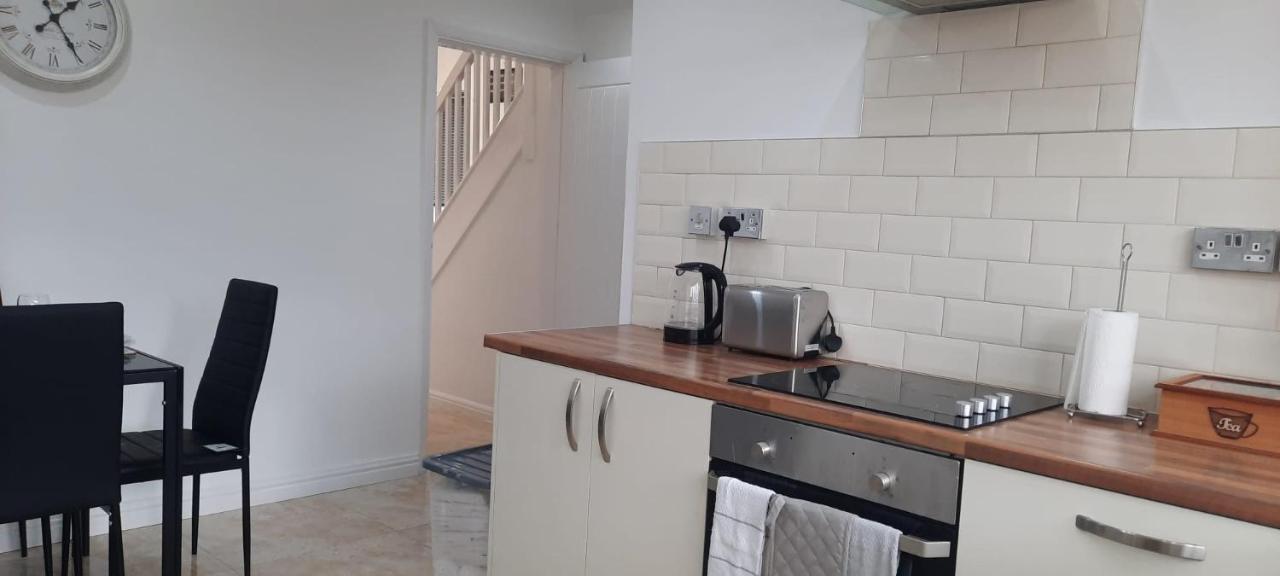 Stylish And Homey 3 Bedroom House With Free Parking & Wi-Fi Minworth Exterior foto