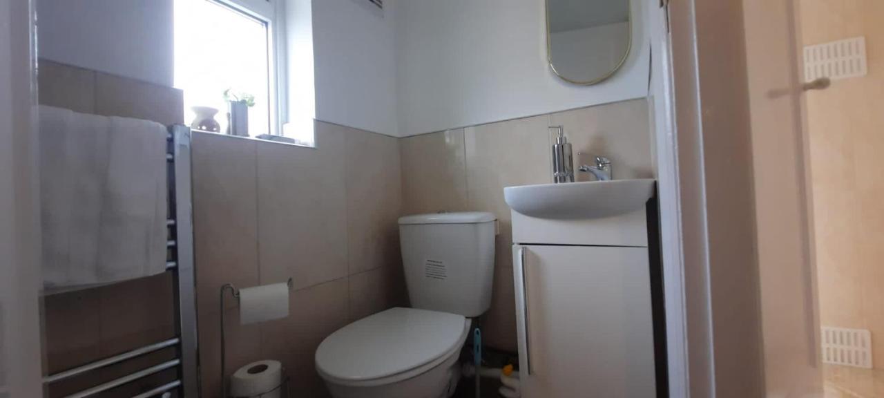 Stylish And Homey 3 Bedroom House With Free Parking & Wi-Fi Minworth Exterior foto